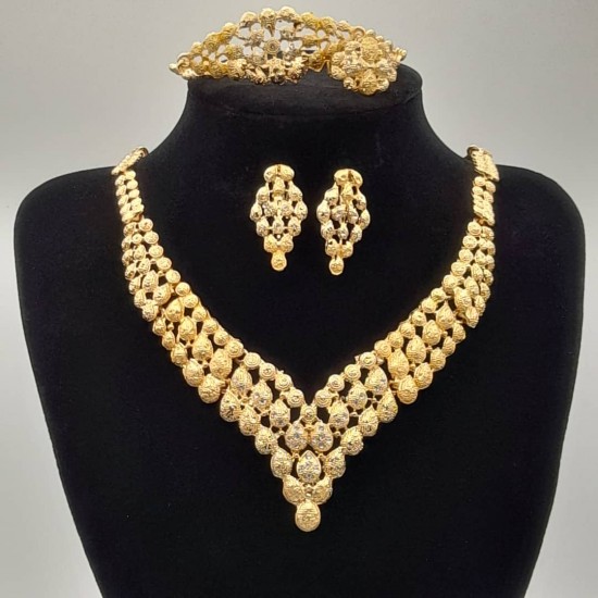 Elegant costume jewelry that is affordable 5