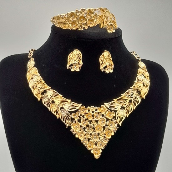 Elegant costume jewelry that is affordable 6