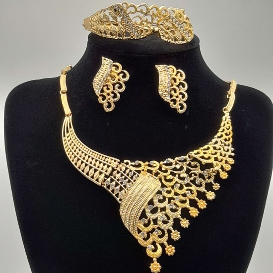 Elegant costume jewelry that is affordable 9