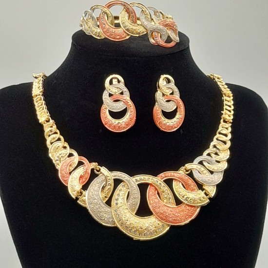 Elegant costume jewelry that is affordable 4